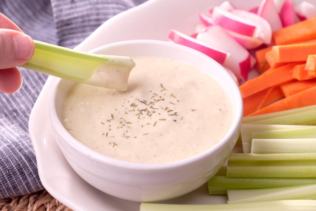 The Best Vegan Blue Cheese Dressing | Meatless Makeovers